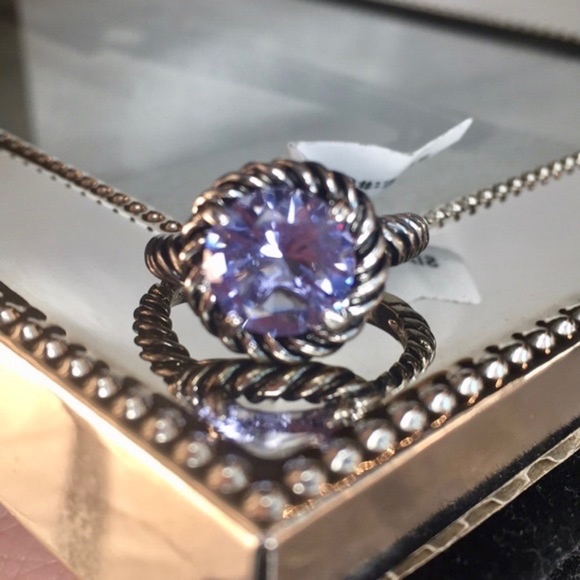 Gorgeous Amethyst Stone Ring - Picture 2 of 4